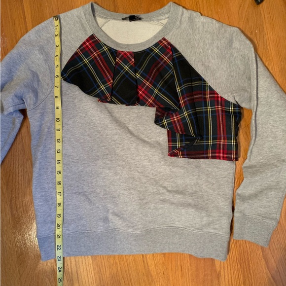 J. Crew grey crew neck sweater with red plaid detail size medium - Picture 8 of 9